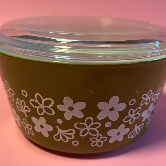 Green Spring Blossom Pyrex with lid - 473 Casserole Dish - 70s Pyrex - 1 Quart - Picture 5 of 8